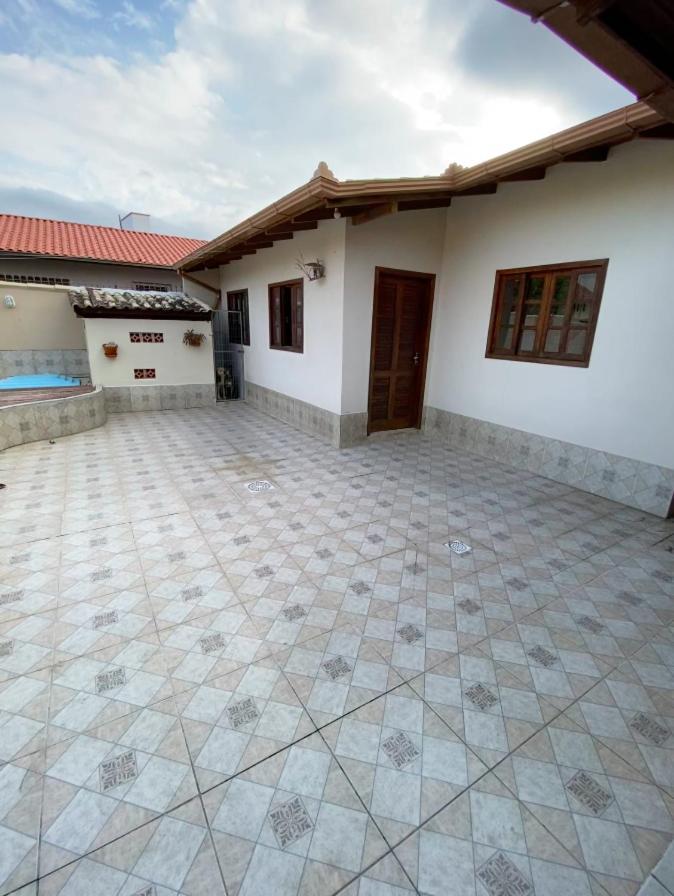 Excelente Casa Com Piscina Na Praia De Ingleses ฟลอเรียนอโปลิส ภายนอก รูปภาพ